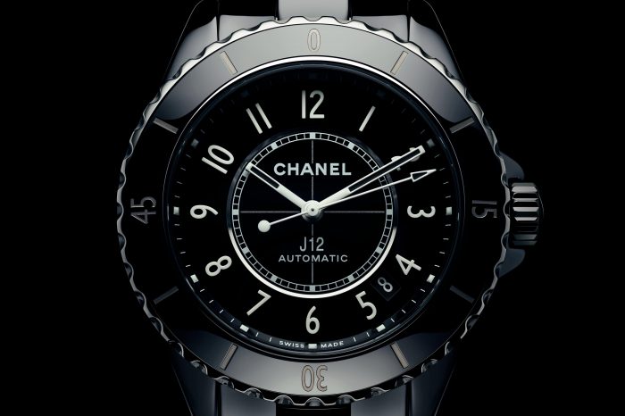 Chanel J12 的 12 種面向