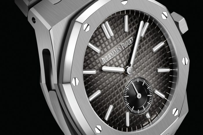 Audemars Piguet Royal Oak Minute Repeater Supersonnerie丨披上灰色戰衣不再是限量