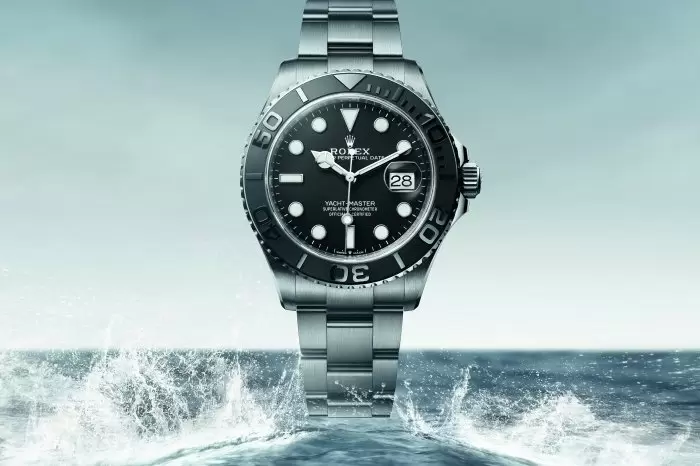 【Watches & Wonders 2023 新錶速報｜Rolex勞力士Oyster Perpetual Yacht-Master 42新作披上鈦金屬戰衣｜一股制霸航海運動的野心】