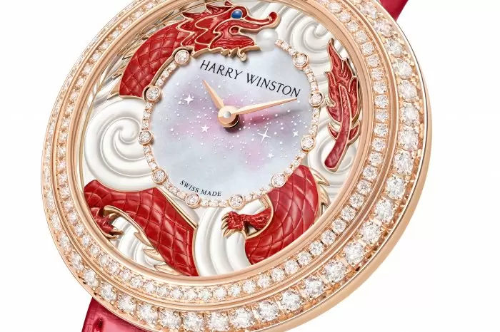 【Harry Winston｜龍年腕錶賀新歲．祥紅色調洋溢節日氣息｜珠寶鑲嵌「龍吐珠」｜新錶速報】