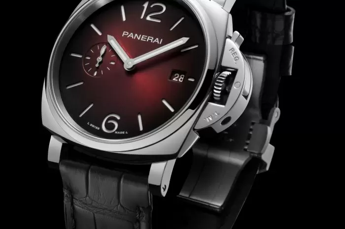 【Panerai｜酒紅年華．一如頂級酒釀的色調｜Luminor Due引入濃烈熱情酒紅錶盤呼應新年喜慶氛圍｜新錶速報】