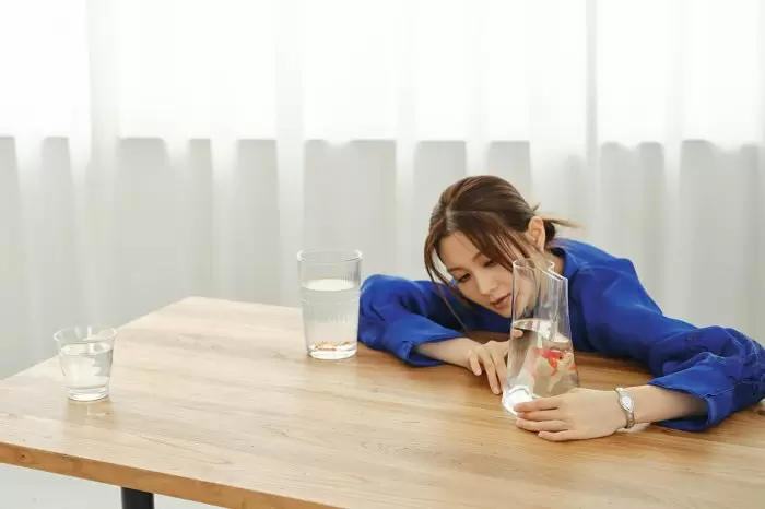 【Vol. 083 紙本精選｜Glamorous Girl】Cath Wong黃妍﹒Seize Every First Take﹒黃氏哲學