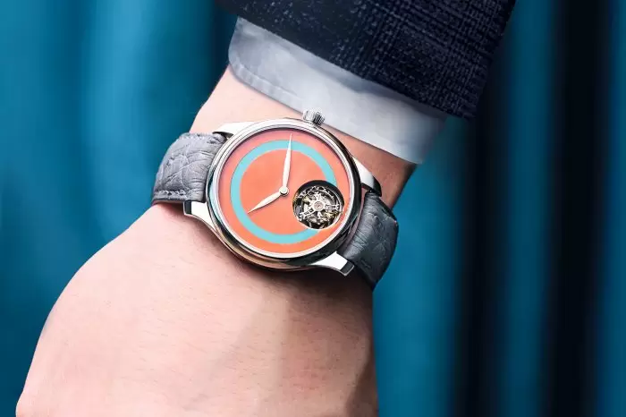 H. MOSER & CIE.・寶石的繽紛饗宴