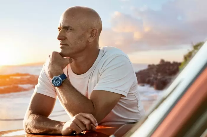 BREITLING Superocean Heritage現代進化　同場加映衝浪界傳奇人物Kelly Slater聯乘限量作
