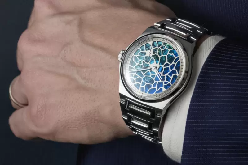CZAPEK Antarctique Plique-à-Jour 十週年限量傑作　從琺瑯到機芯的透視美學