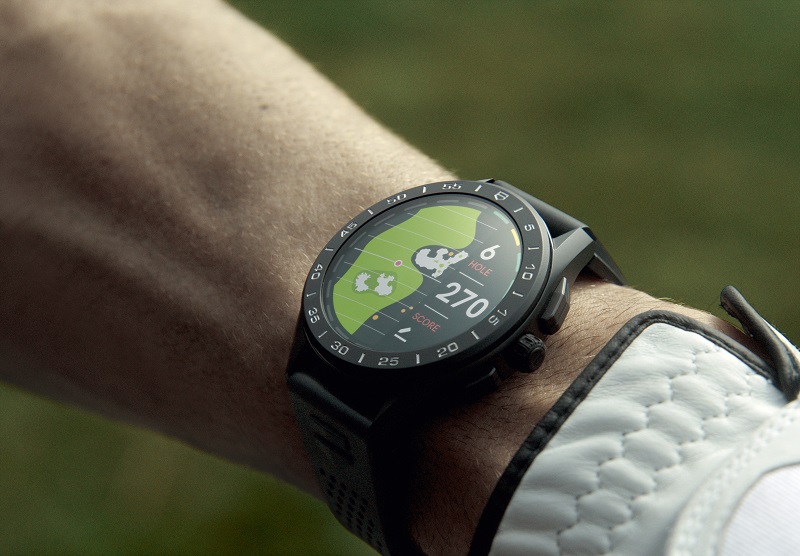 第三代COnnected智能腕錶配備有專為高爾夫球設計的應用程式，可呈現獨特的3D球場地圖。