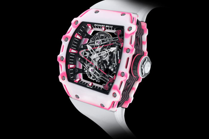 以美國高爾夫球手Bubba Watson命名丨Richard Mille RM 38-02 Manual Winding Tourbillon Bubba Watson丨不規則的殼型丨招積又風騷