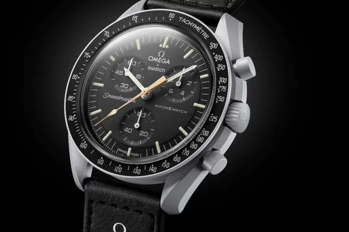 【新錶速報】 | 迷底揭曉！Omega X Swatch新款MoonSwatch一枝「金針」獨秀 |率先睇新錶資料、售價、市場反應