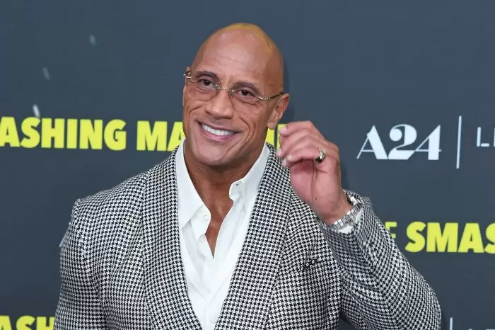 巨石強森The Rock《粉碎機器》德國柏林首映　以蕭邦Chopard展現優雅一面